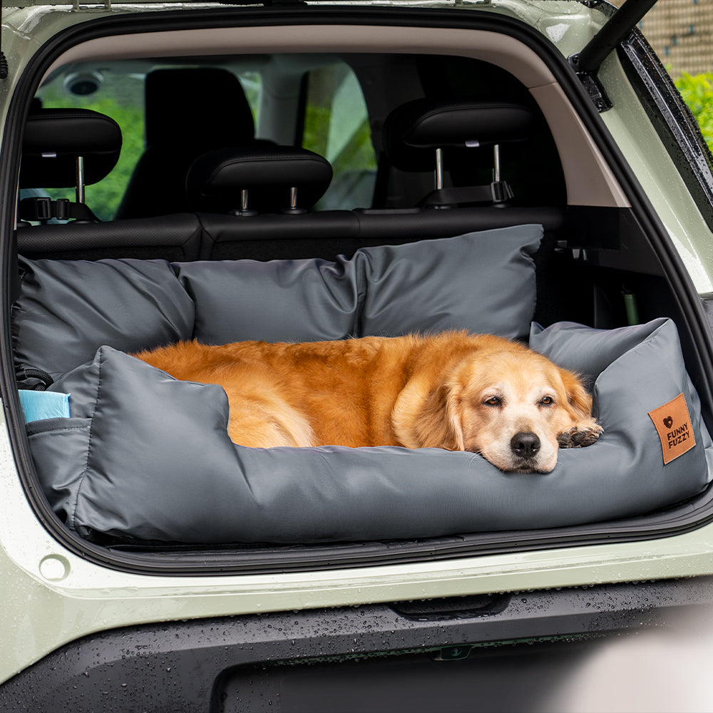 Cuscini di sicurezza per viaggi in auto per cani di taglia media e grande per il sedile posteriore.