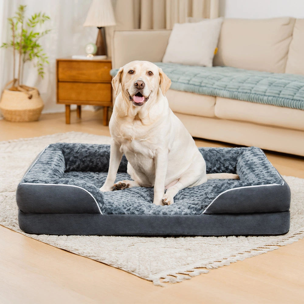 Letto ortopedico per cani impermeabile, completamente circondato e con supporto rimovibile.
