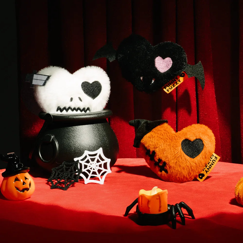 FUNNYFUZZY Giocattolo per Cani di Peluche Squeaky di Halloween - Cuore di Pipistrello