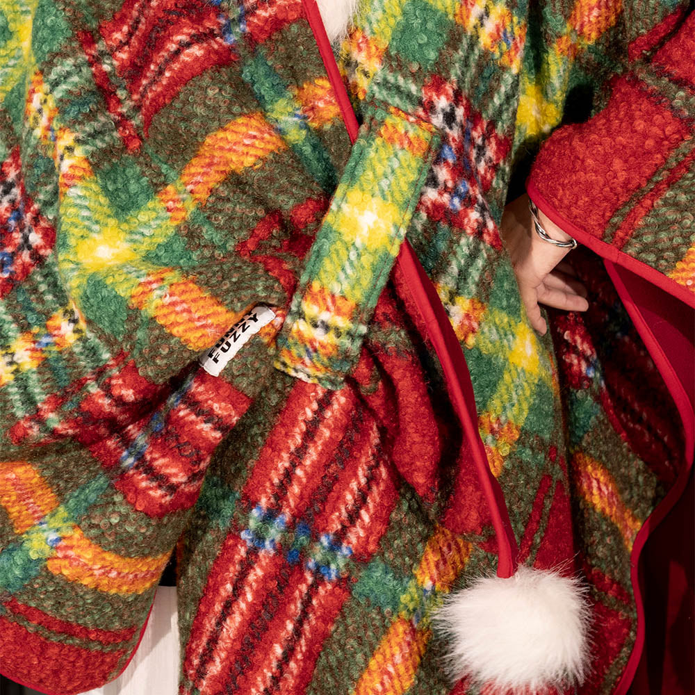 Poncho Classico a Quadri Caldo per Umani e Cani - Compagni Festivi