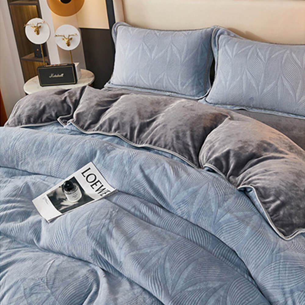 Set di Lenzuola in Velluto di Latte con Motivo Botanico Elegante