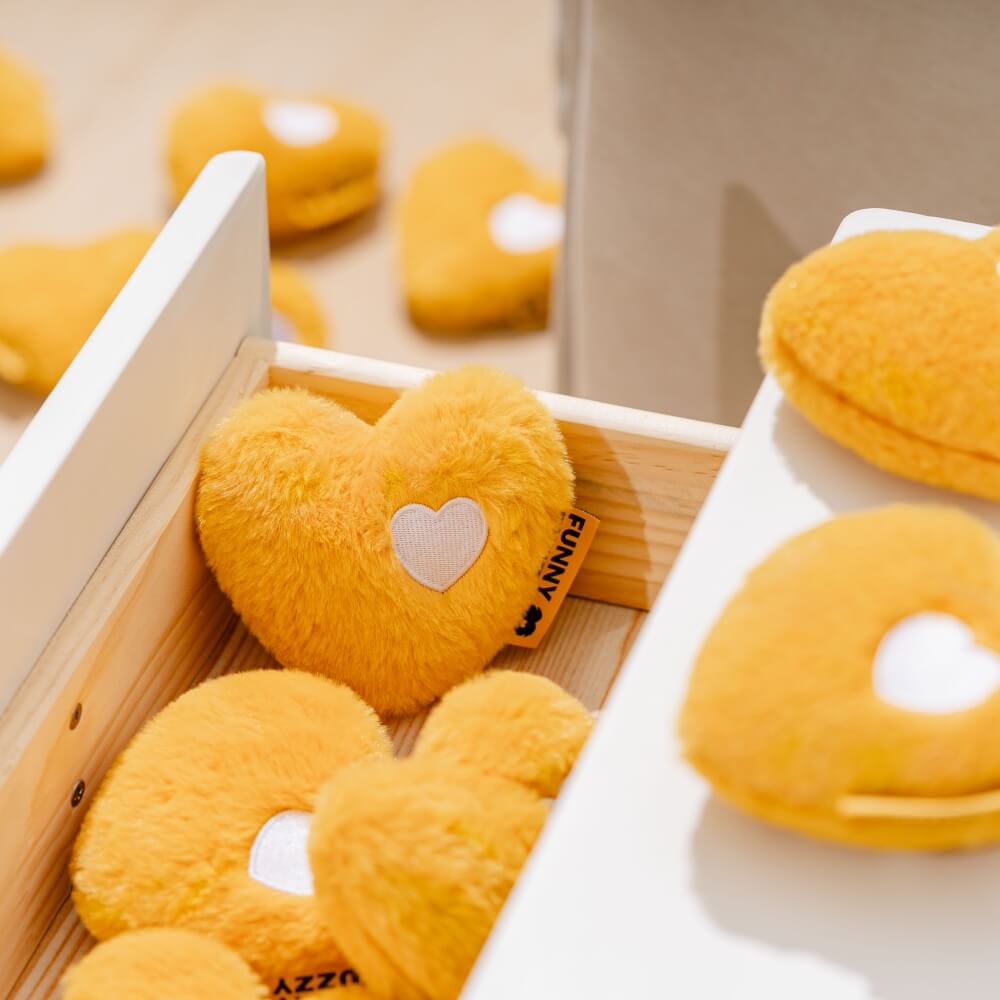 FUNNYFUZZY Cuore Morbido Giocattolo Squeaky per Cani