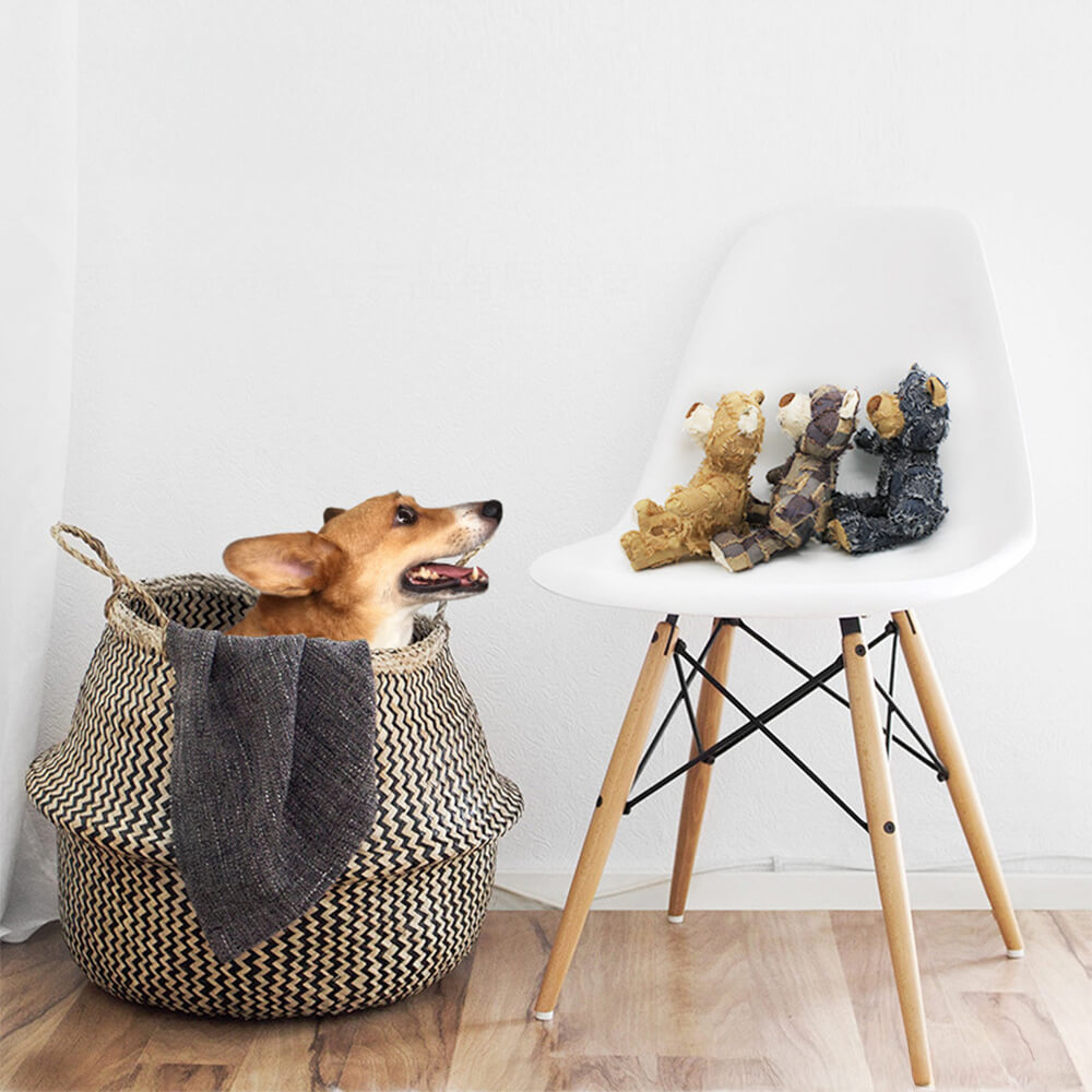 Giocattolo per cani in denim rustico, morbido, resistente, masticabile e con squittio a forma di orso.