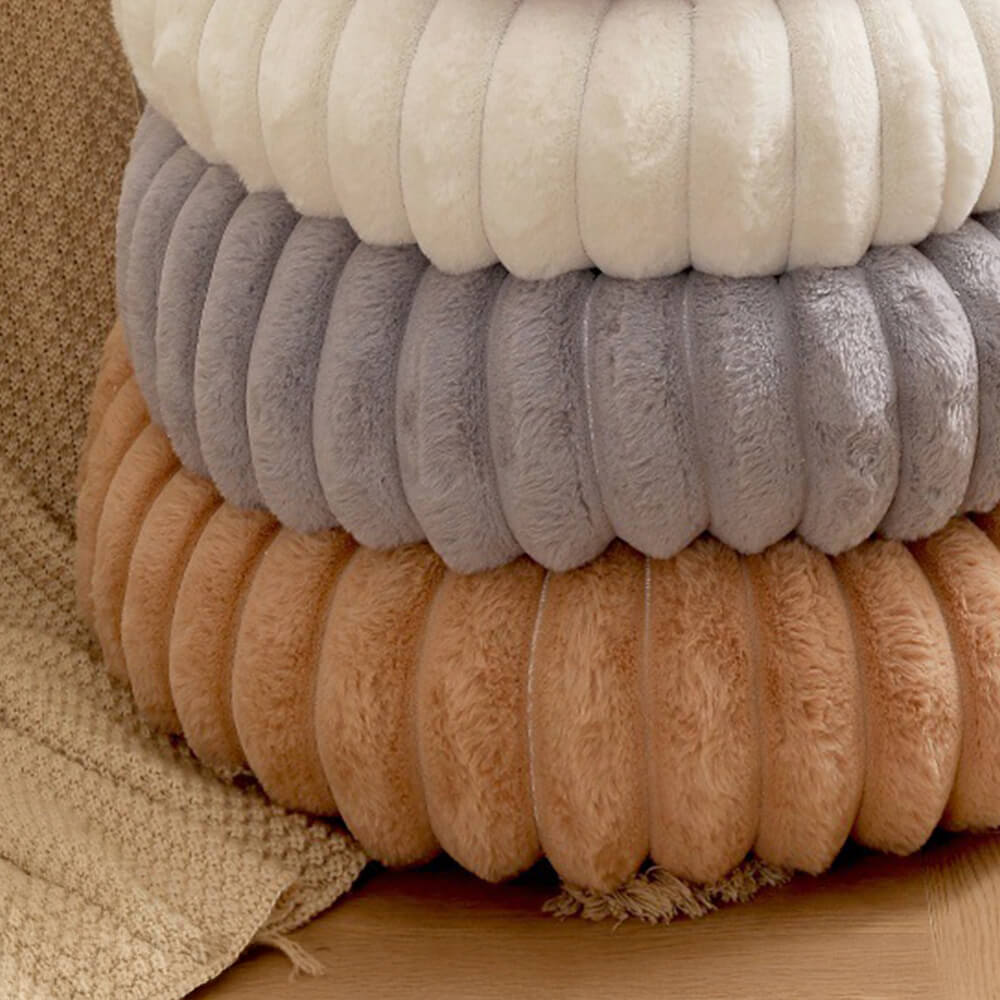Letto per cani e gatti a forma di ciambella ultra-morbido in peluche.