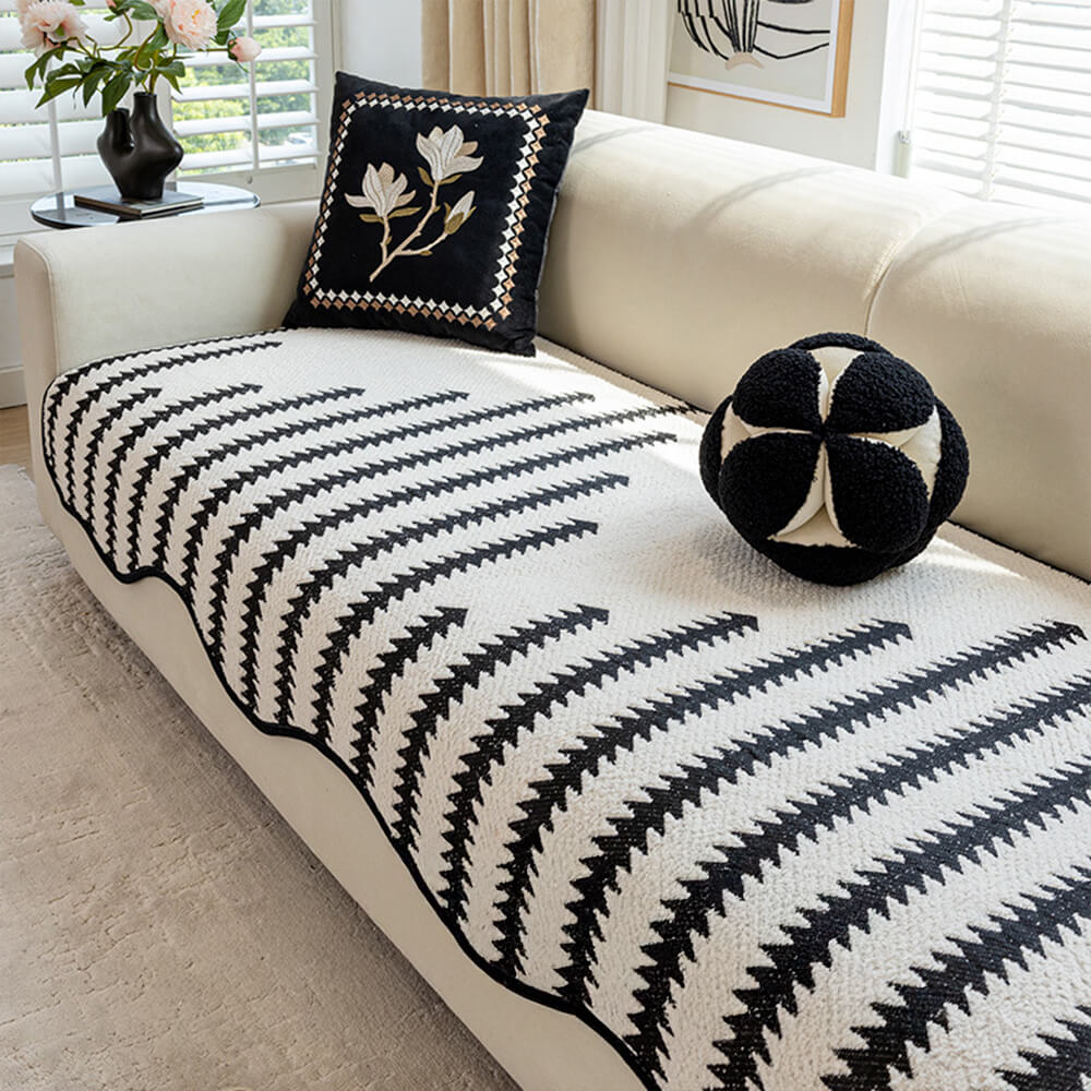 Copertura per divano in chenille a righe a zigzag moderne con bordi ondulati