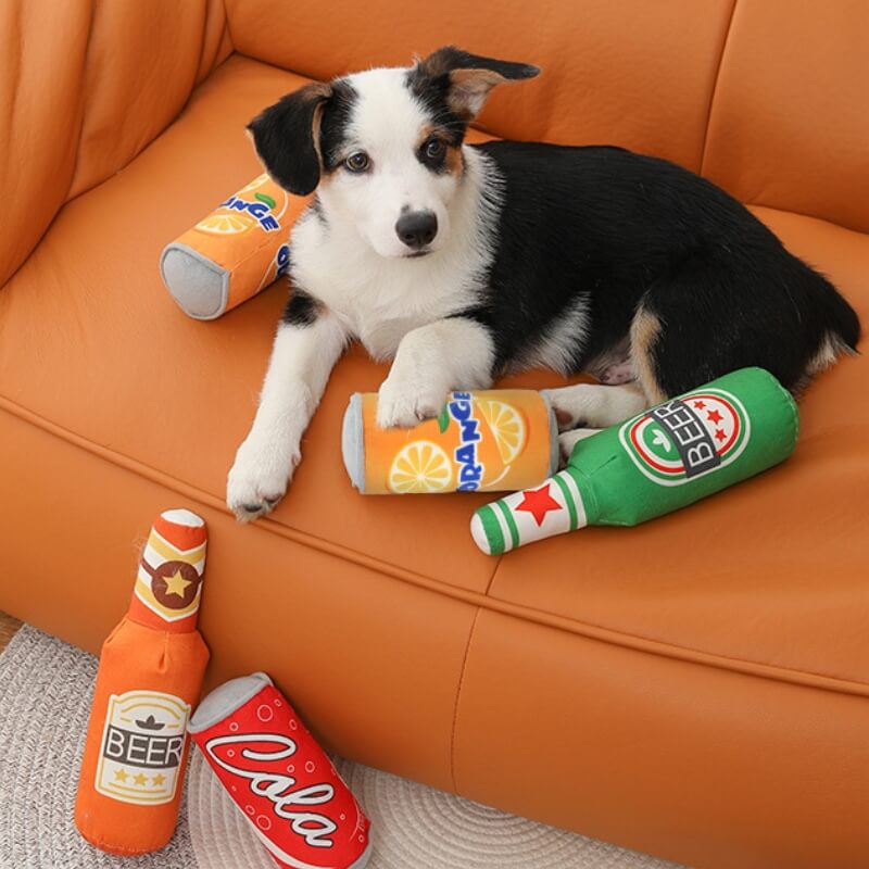 Giochi per cani di peluche divertenti e carini, giocattoli da masticare a forma di birra e bevande