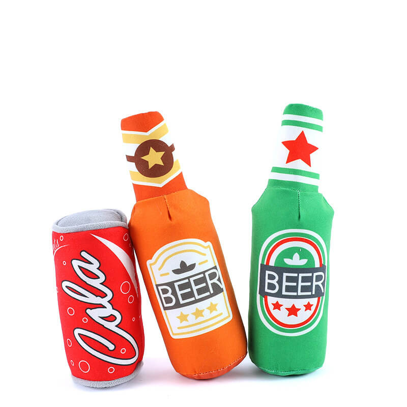 Giochi per cani di peluche divertenti e carini, giocattoli da masticare a forma di birra e bevande