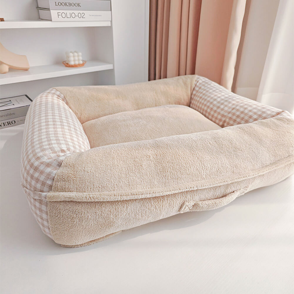 Letto per cani e gatti in microfibra impermeabile con supporto completo in canvas e pile corallo.