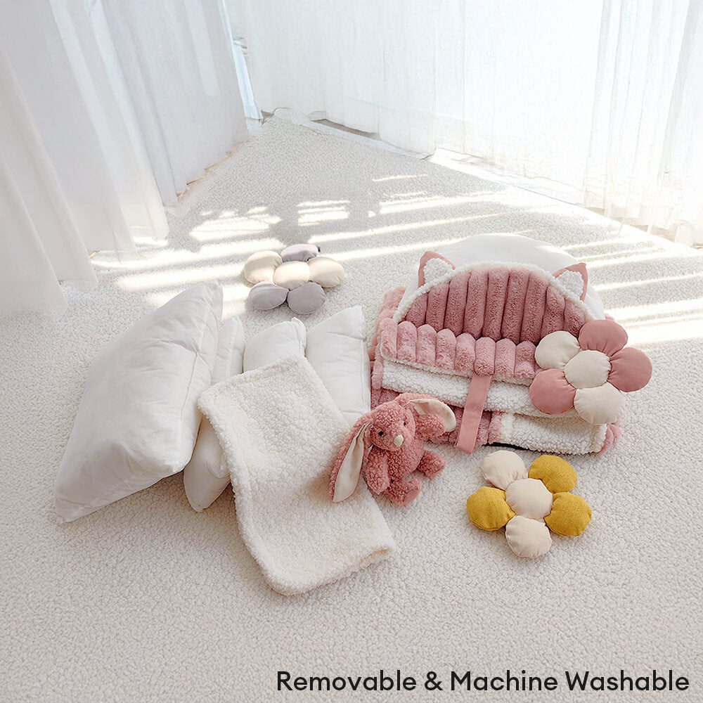Divano letto per cani e gatti lavabile, morbido, soffice e accogliente, di colore rosa crema.