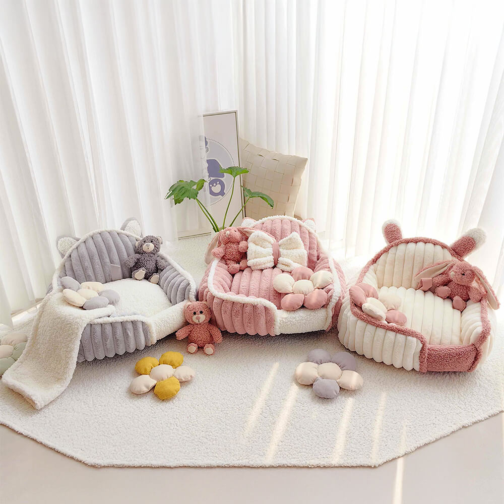 Divano letto per cani e gatti lavabile, morbido, soffice e accogliente, di colore rosa crema.