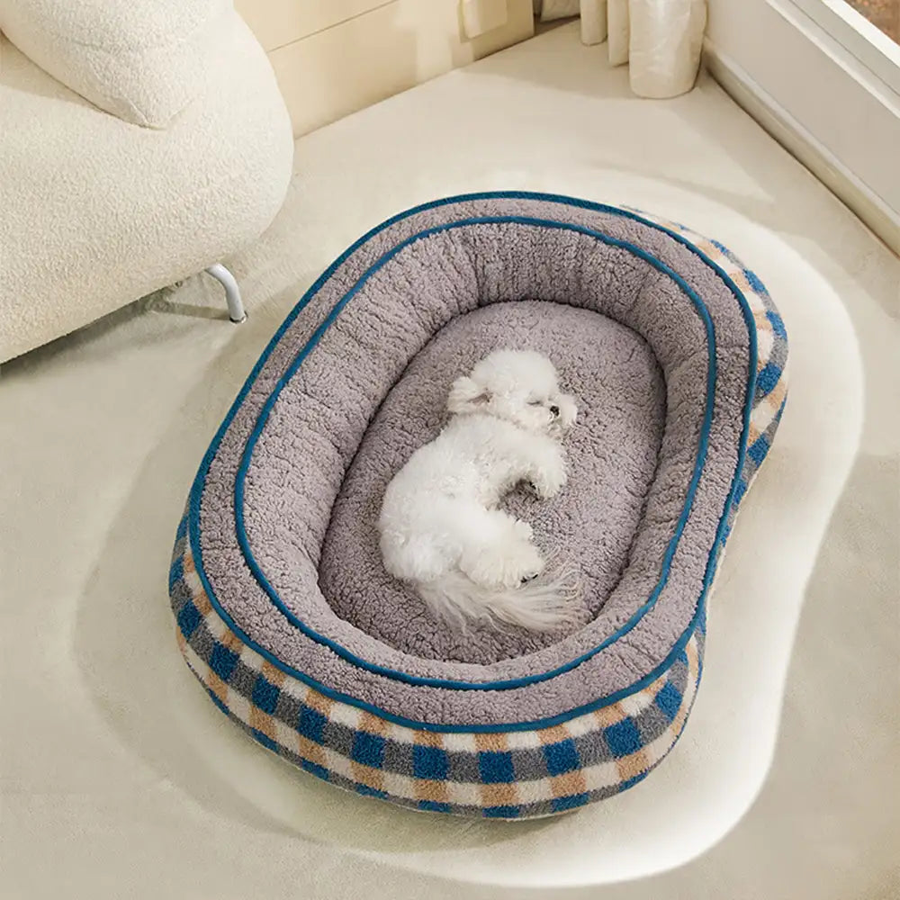 Letto per cani a ciambella in velluto Teddy ovale grande spazio per un sonno profondo e confortevole.