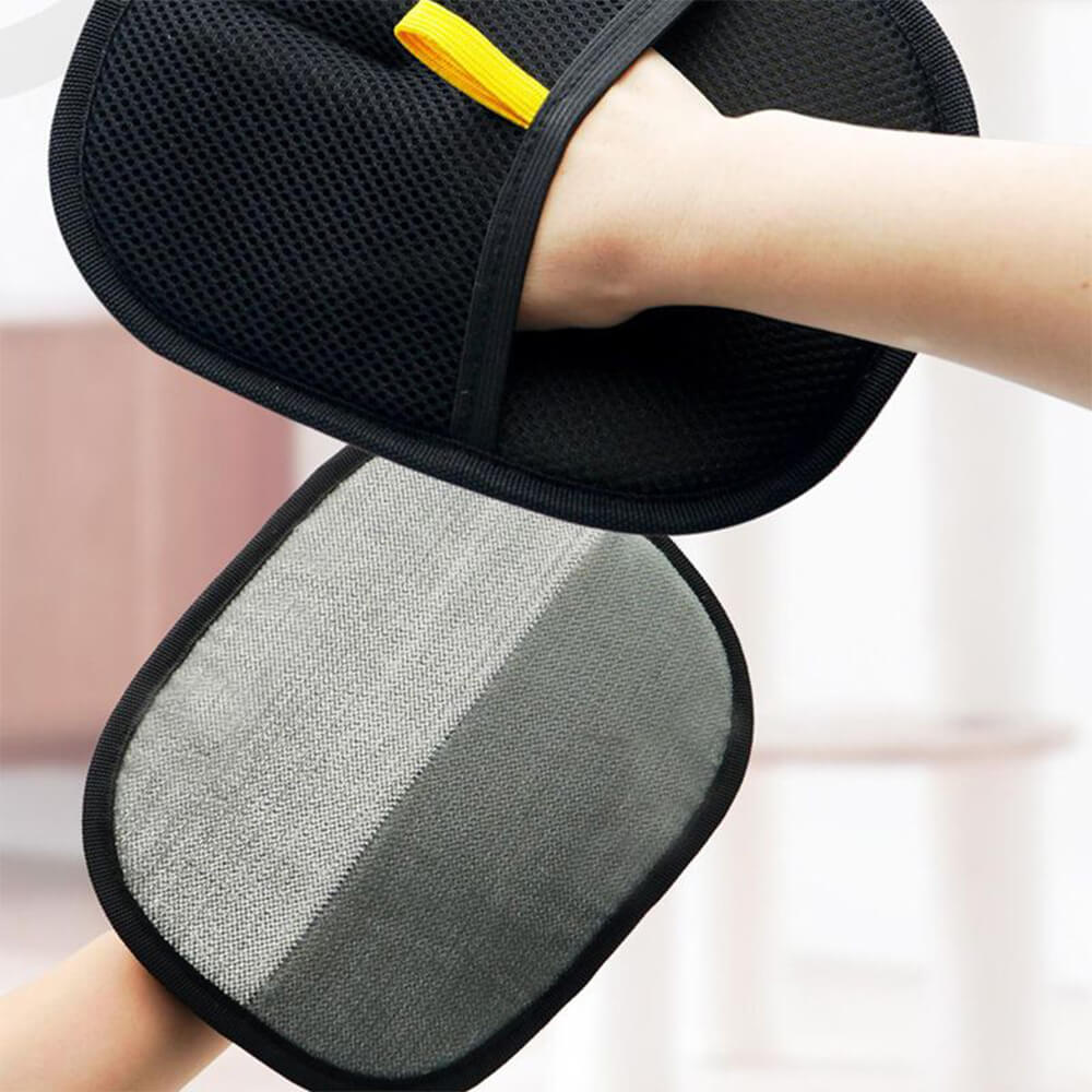 Guanto per la rimozione dei peli di animali con setole elettrostatiche doppie.