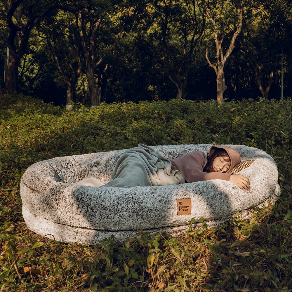 Letto ovale super grande di lusso per un sonno più profondo - letto per cani umani.