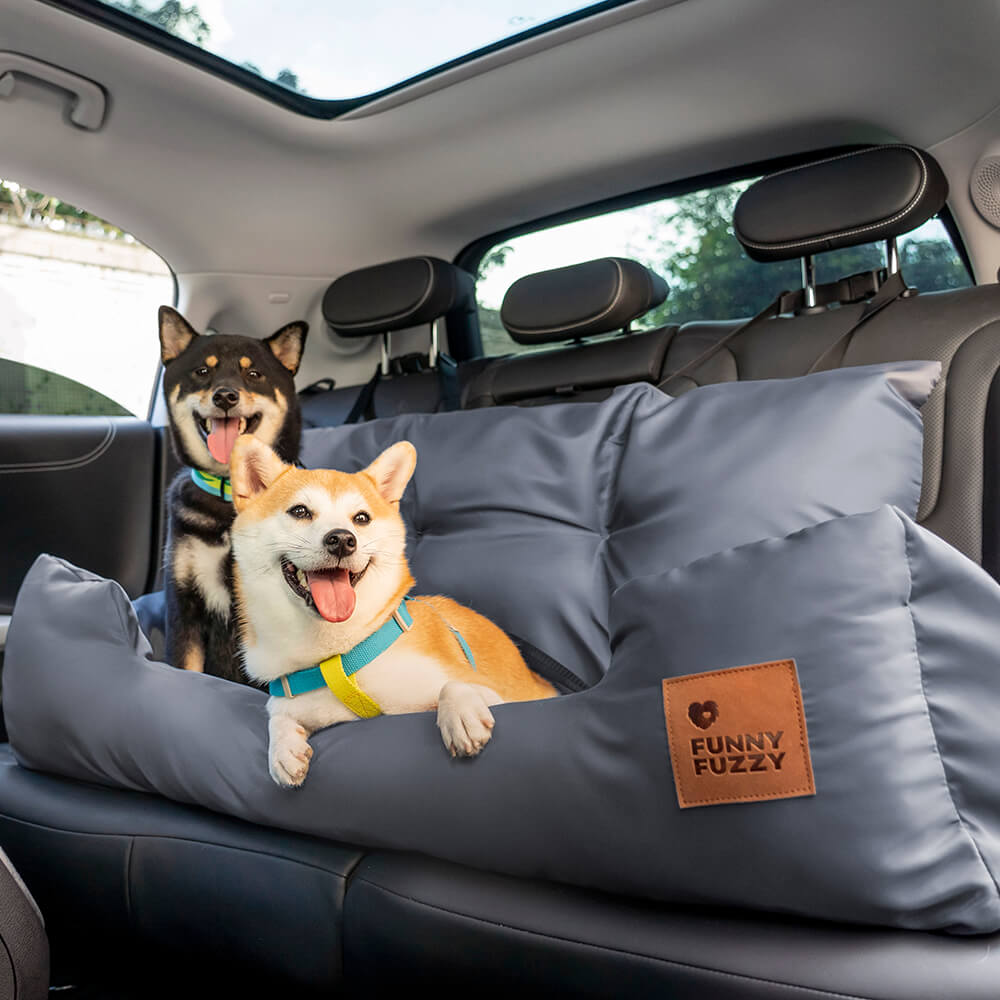 Cuscini di sicurezza per viaggi in auto per cani di taglia media e grande per il sedile posteriore.