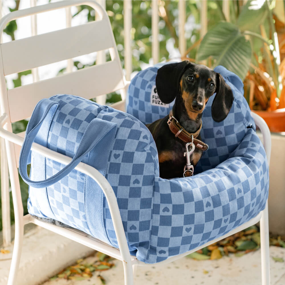 Letto per auto a forma di cuore vintage a scacchi per cani