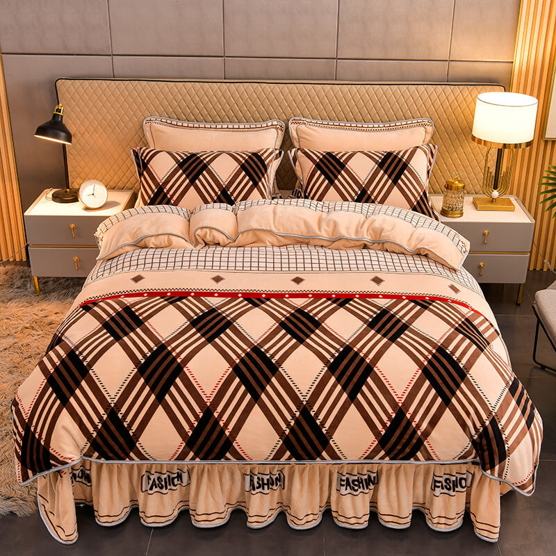 Set di lenzuola in velluto floreale domestico e confortevole con gonna da letto