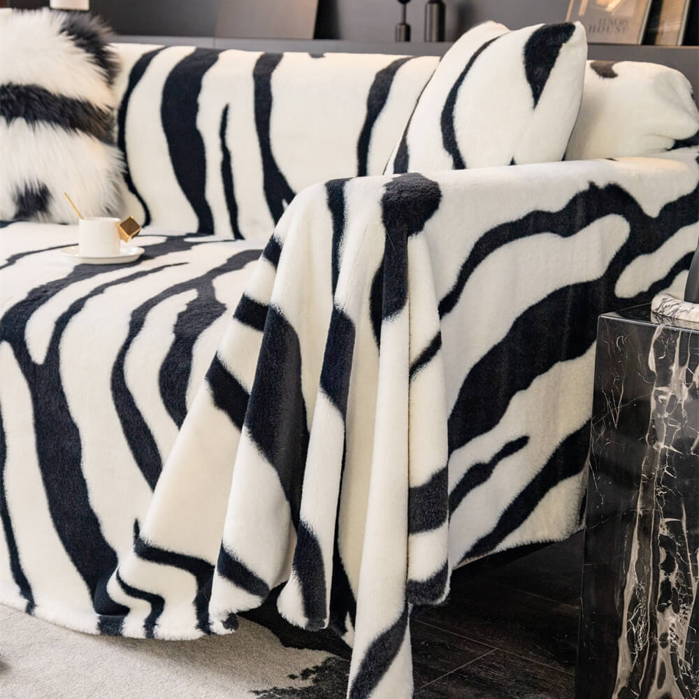 Copridivano Peluche Fluffy con Stampa Zebra Lussuoso e Stile