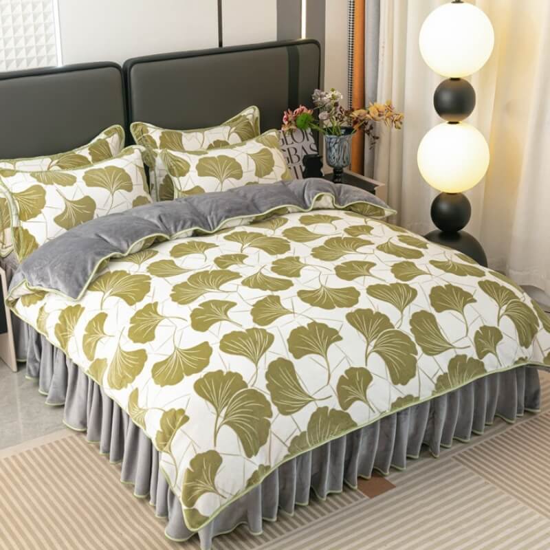 Set di lenzuola in morbido velluto di latte con motivo foglia moderna e balza per letto