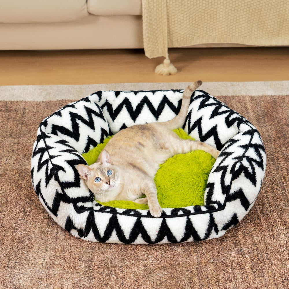 Letto per gatti Plush Retreat Chevron - Il Caldo Abbraccio