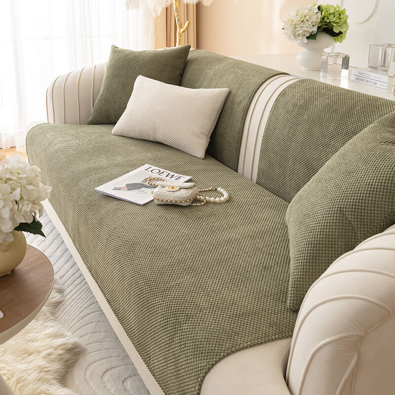 Copertura per divano in peluche di colore solido semplice.
