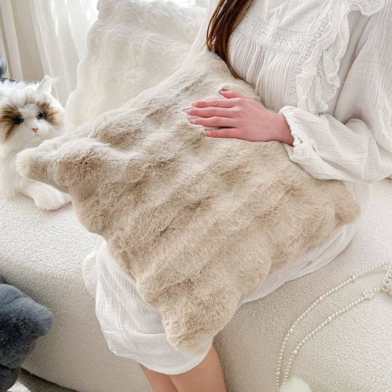 Cuscino in morbido plush reversibile per divano