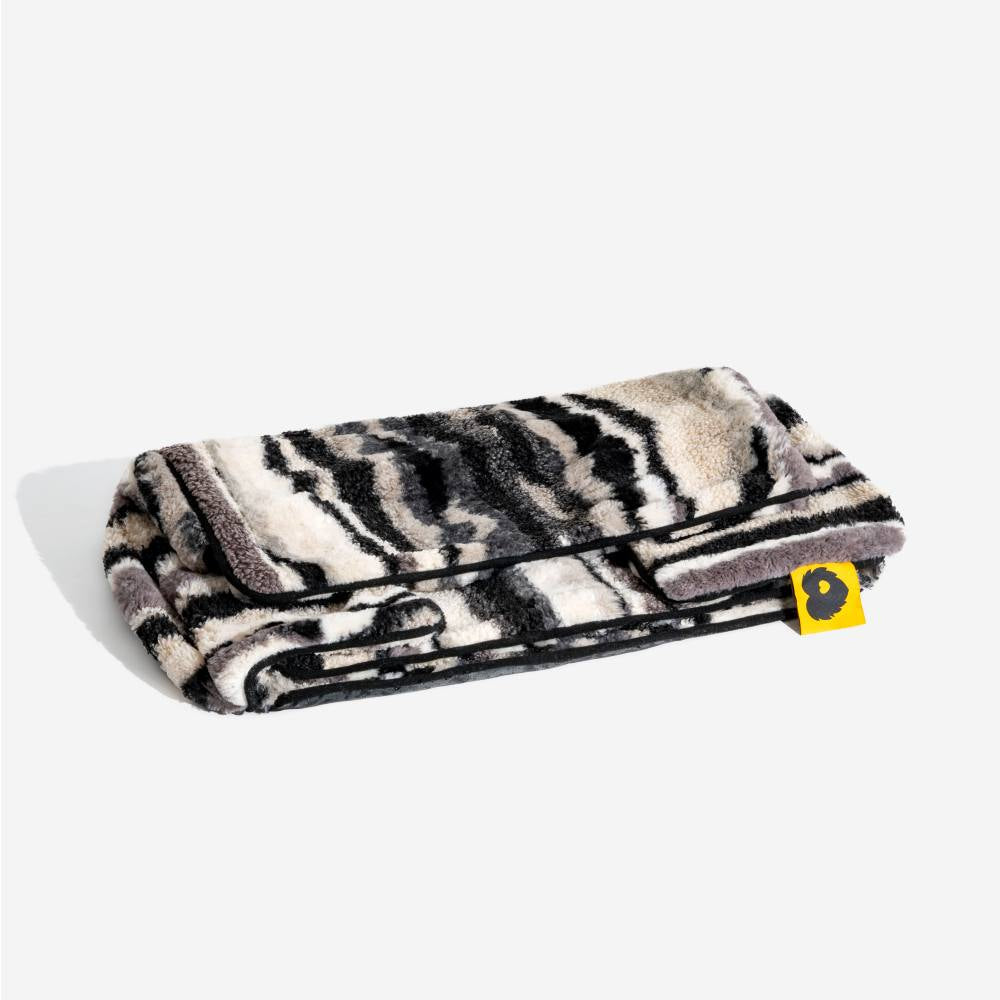 Divano per cani e gatti a doppio strato in faux lambswool a righe alla moda