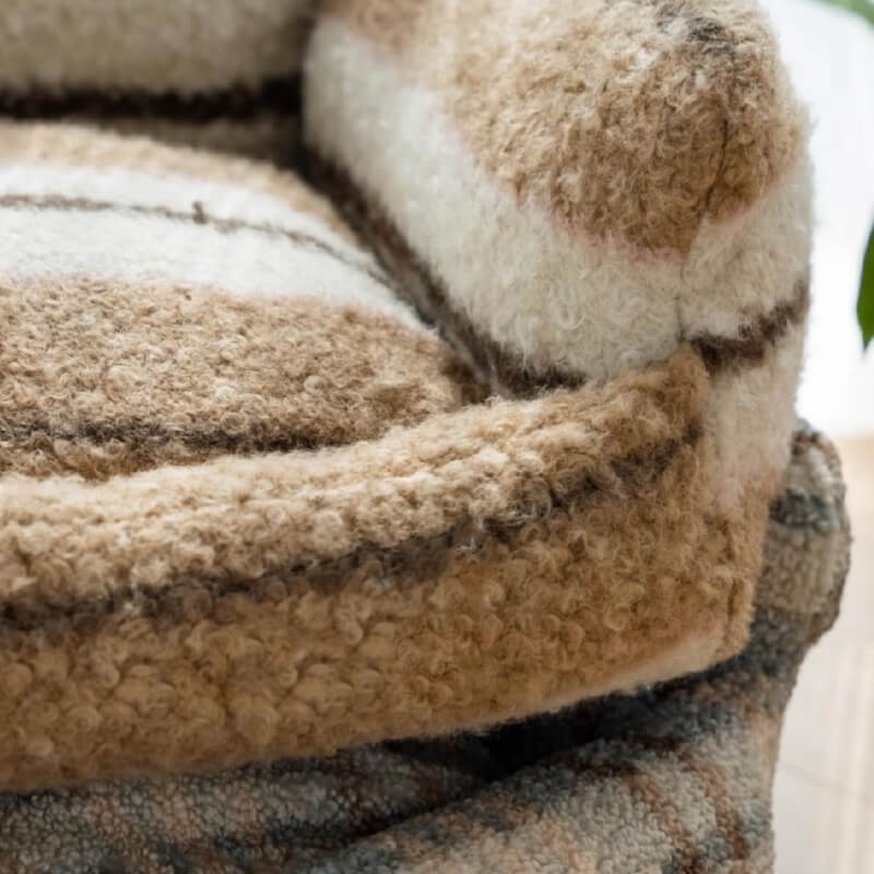 Divano letto per cani e gatti in peluche cozy per vacanze pigre