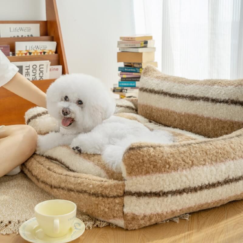 Divano letto per cani e gatti in peluche cozy per vacanze pigre