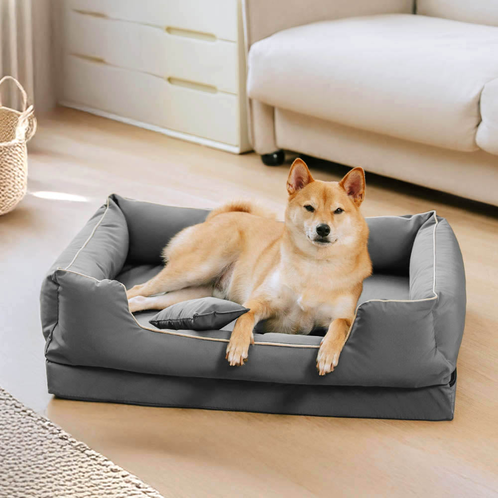 Letto per cani in stile nordico, impermeabile, anti-graffi e lavabile con cuscino.