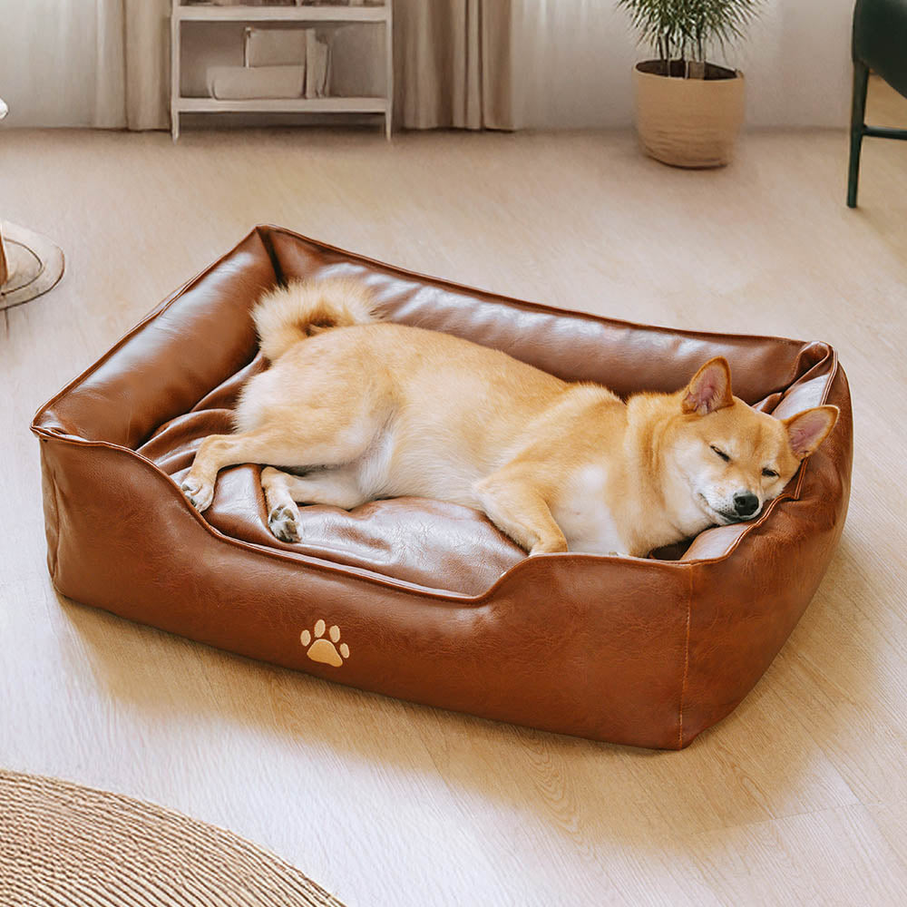 Letto per cani in pelle ecologica impermeabile, rimovibile e di lusso.