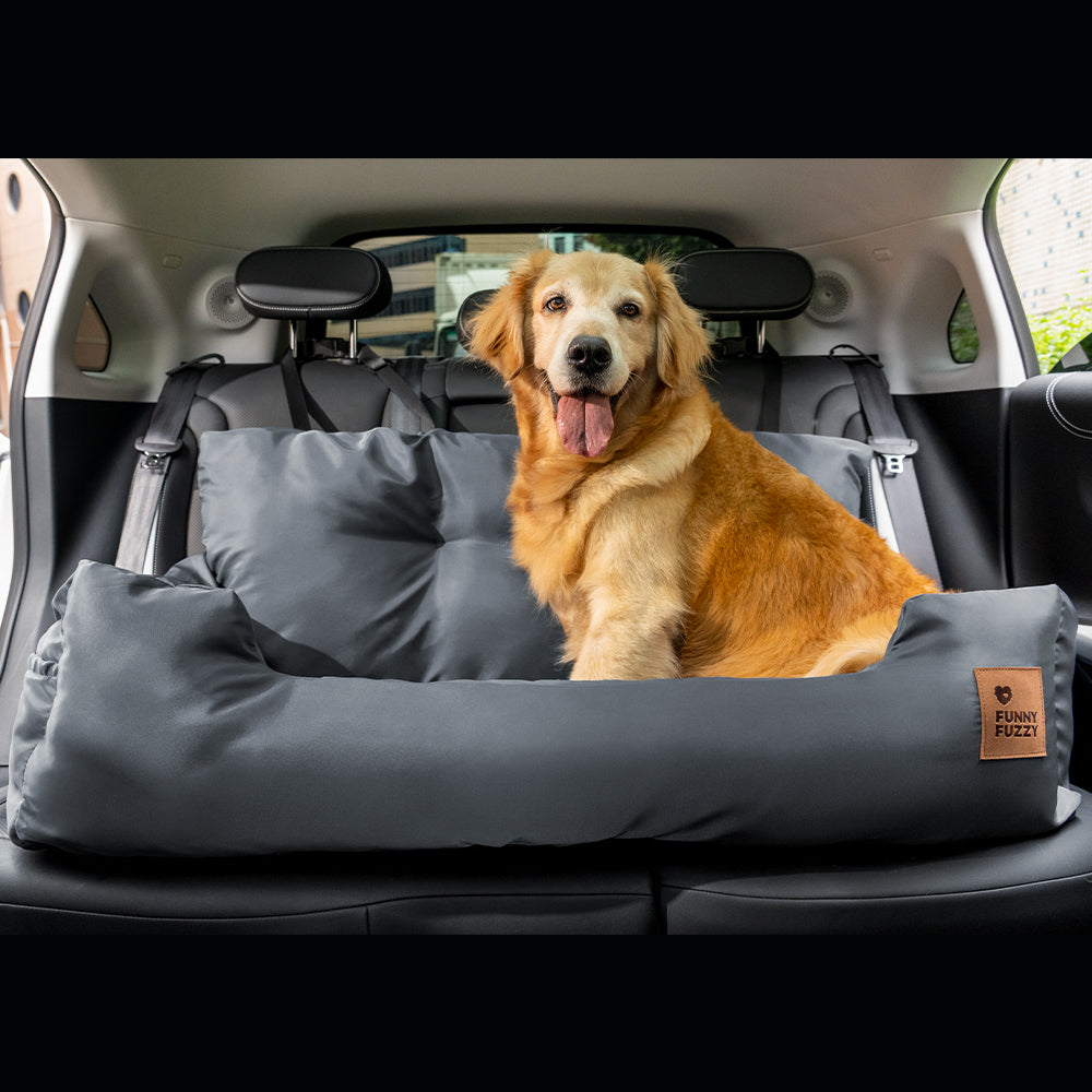 Cuscini di sicurezza per viaggi in auto per cani di taglia media e grande per il sedile posteriore.