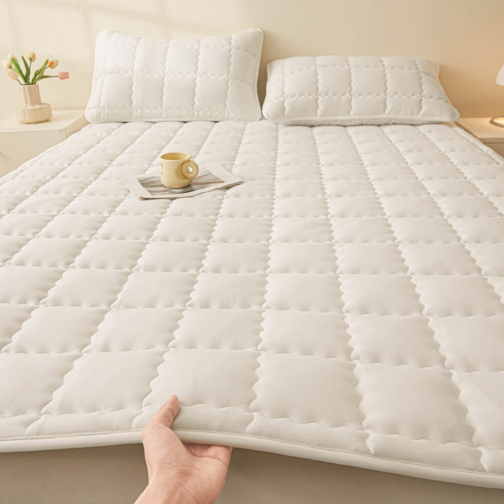 All-Seasons Breathable Quilted Non-Slip Mattress Topper