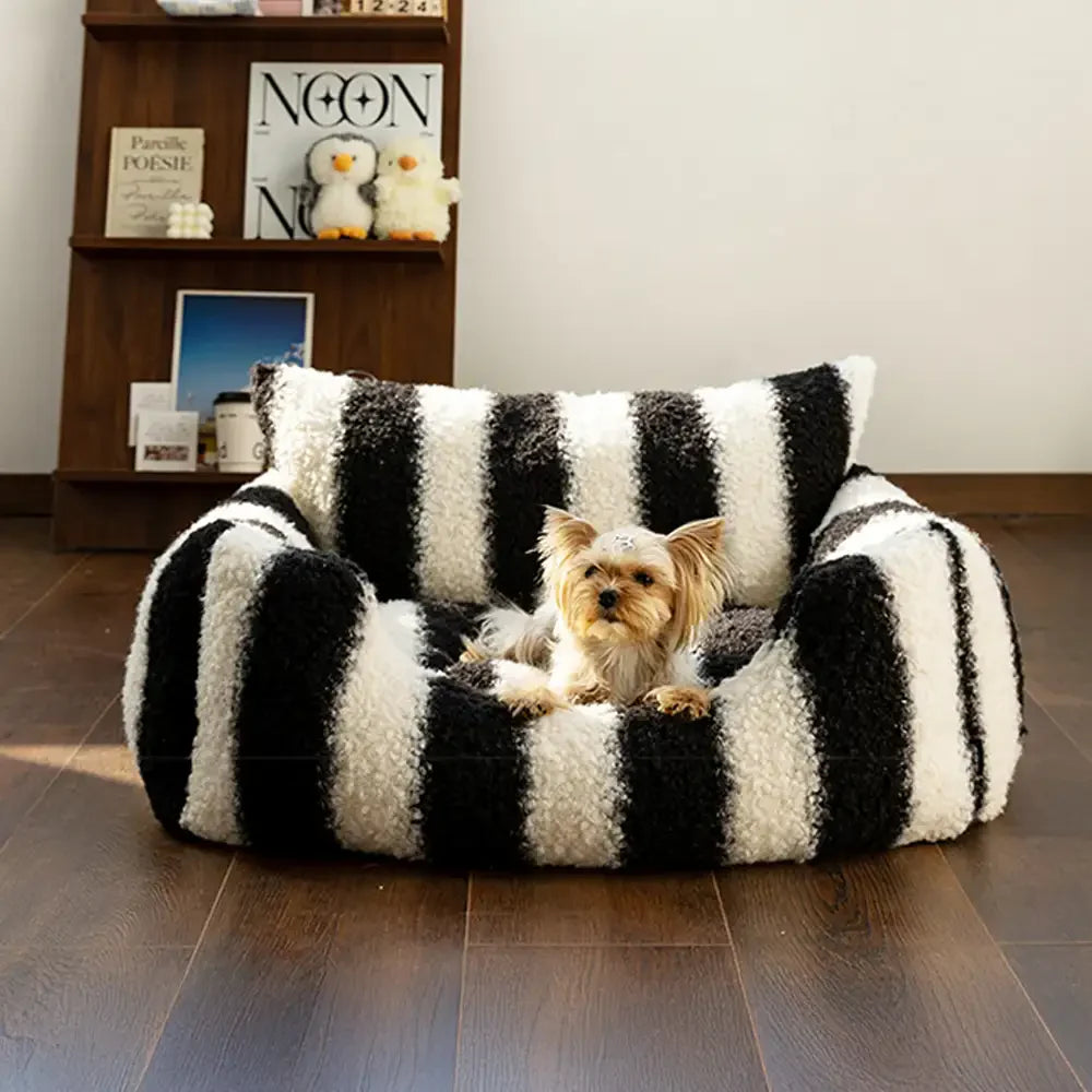 Letto per cani e gatti in morbida lana finta a righe bianco e nero - Tasti del pianoforte invernali