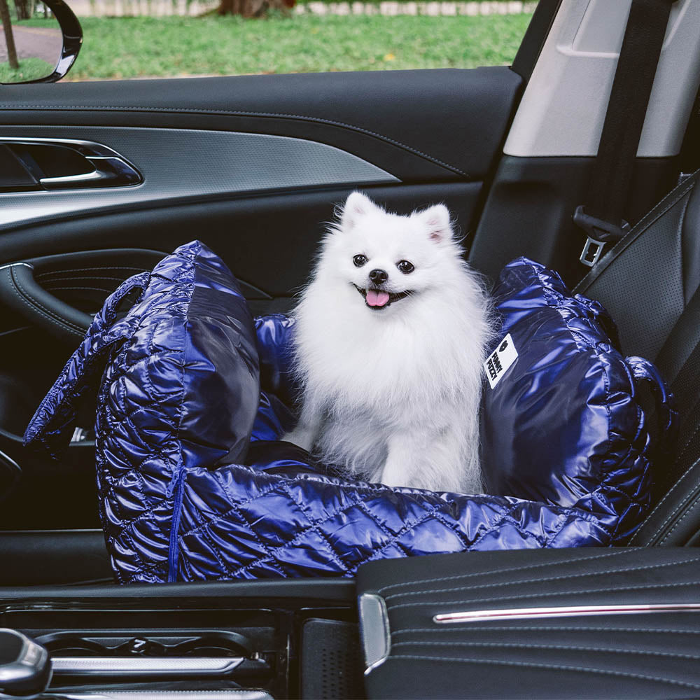 Letto rialzato per seggiolino auto per cani trapuntato di lusso Cloud