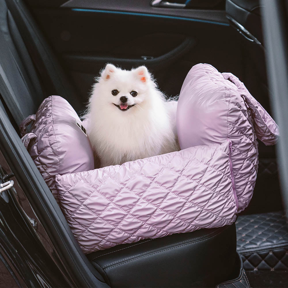 Letto rialzato per seggiolino auto per cani trapuntato di lusso Cloud