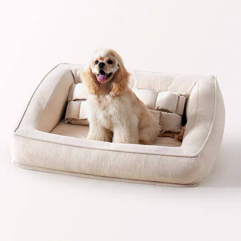 Letto per cani ortopedico di supporto con cuscini.