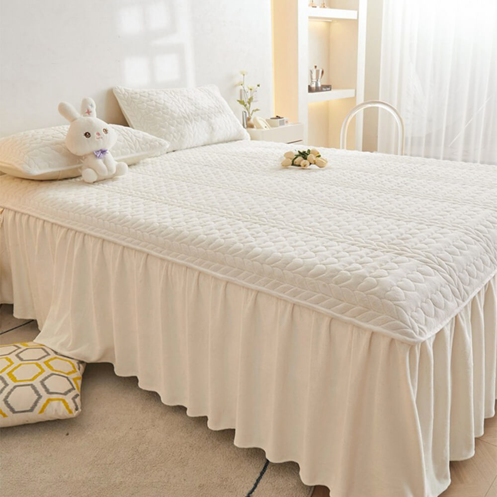 Creamy Milk Velvet Quilted Bed Sheet Set