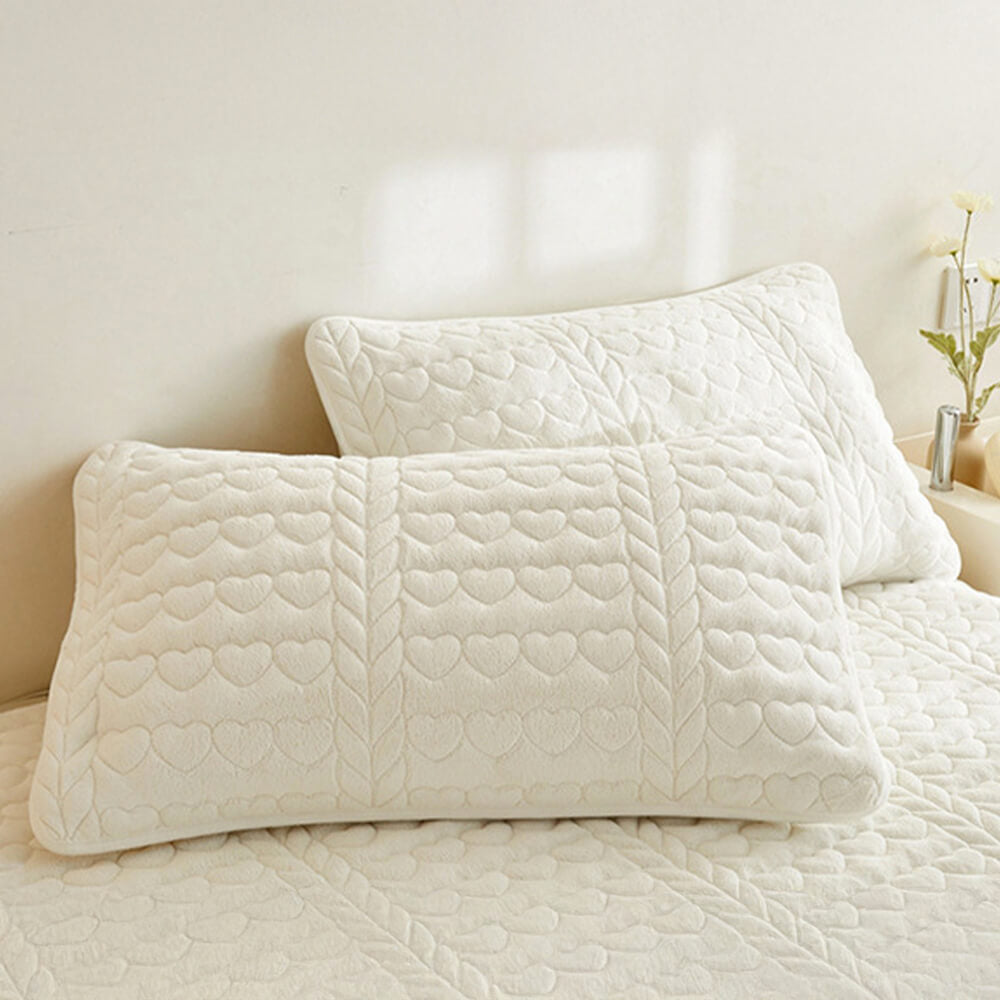 Creamy Milk Velvet Quilted Bed Sheet Set