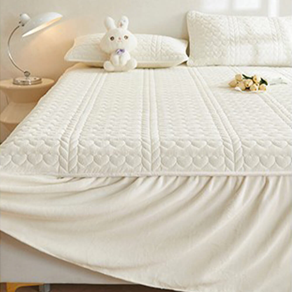 Creamy Milk Velvet Quilted Bed Sheet Set