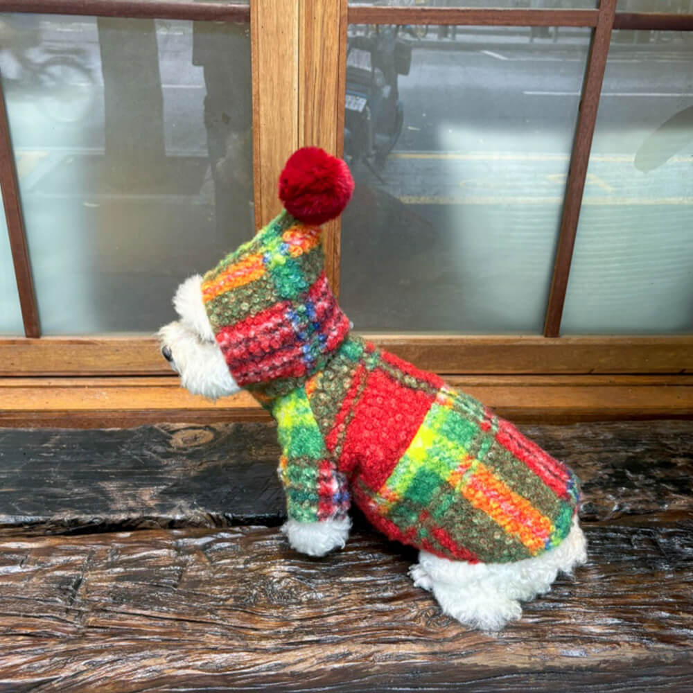 Weihnachtskarierter, warmer Woll-Hundemantel mit Bommel und Kapuze