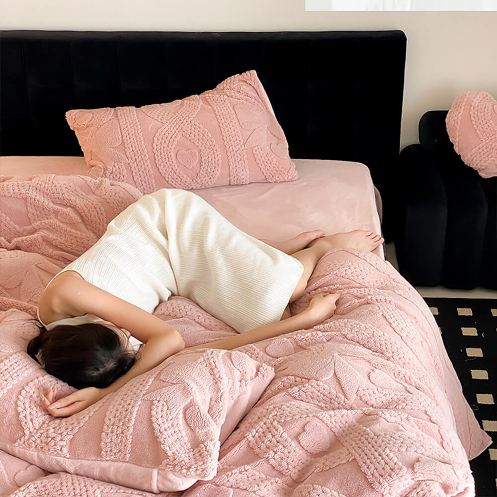 Ensemble de draps de luxe en velours de lait princesse sculpté à fleurs