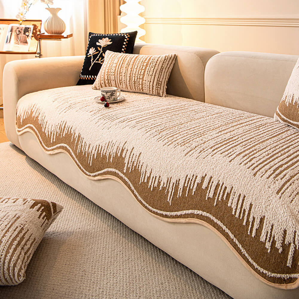 Copertura per divano in peluche con linee astratte moderne e bordi ondulati