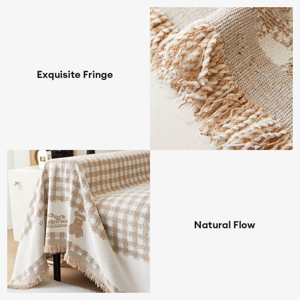 Copertura per divano in chenille con motivo retro a quadretti, con frange decorative.