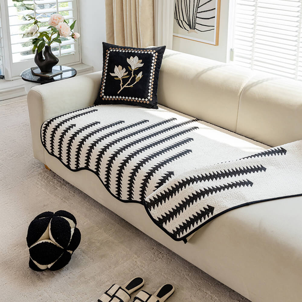 Copertura per divano in chenille a righe a zigzag moderne con bordi ondulati
