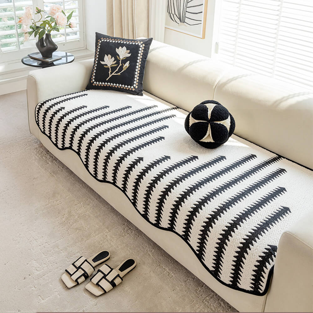 Copertura per divano in chenille a righe a zigzag moderne con bordi ondulati
