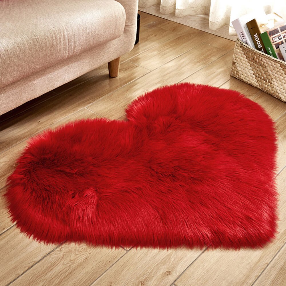 Lovers' Day Heart-Shaped Plush Rug – Cozy and Romantic