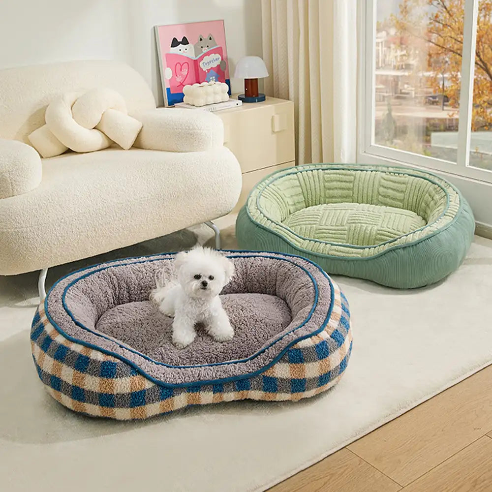 Letto per cani a ciambella in velluto Teddy ovale grande spazio per un sonno profondo e confortevole.