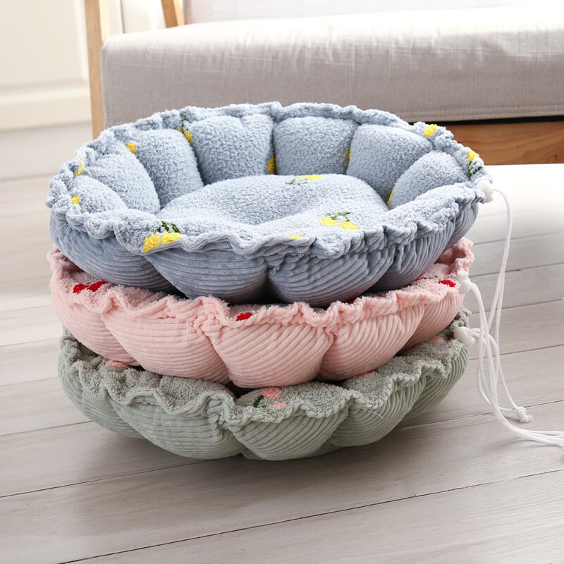 Letto per gatti a tema fruttato con design morbido e coulisse.
