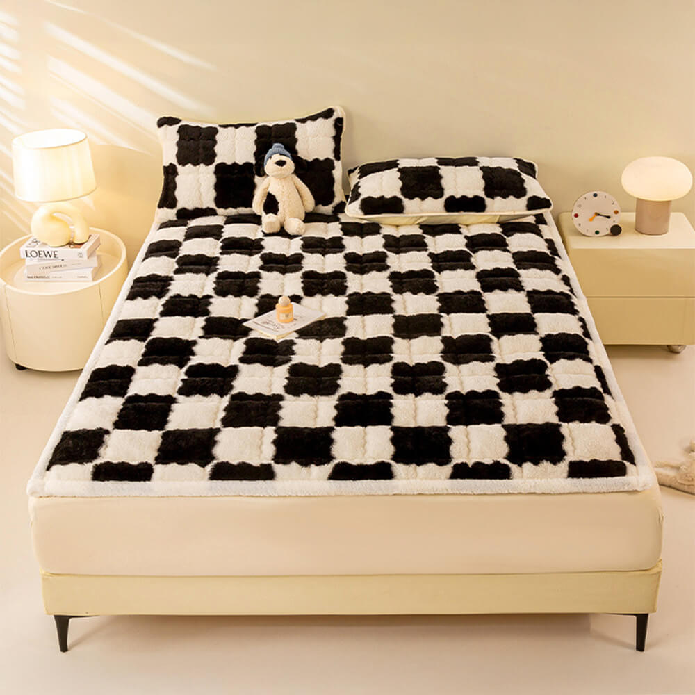 Warm Checkerboard Plush Mattress Topper and Pillowcase