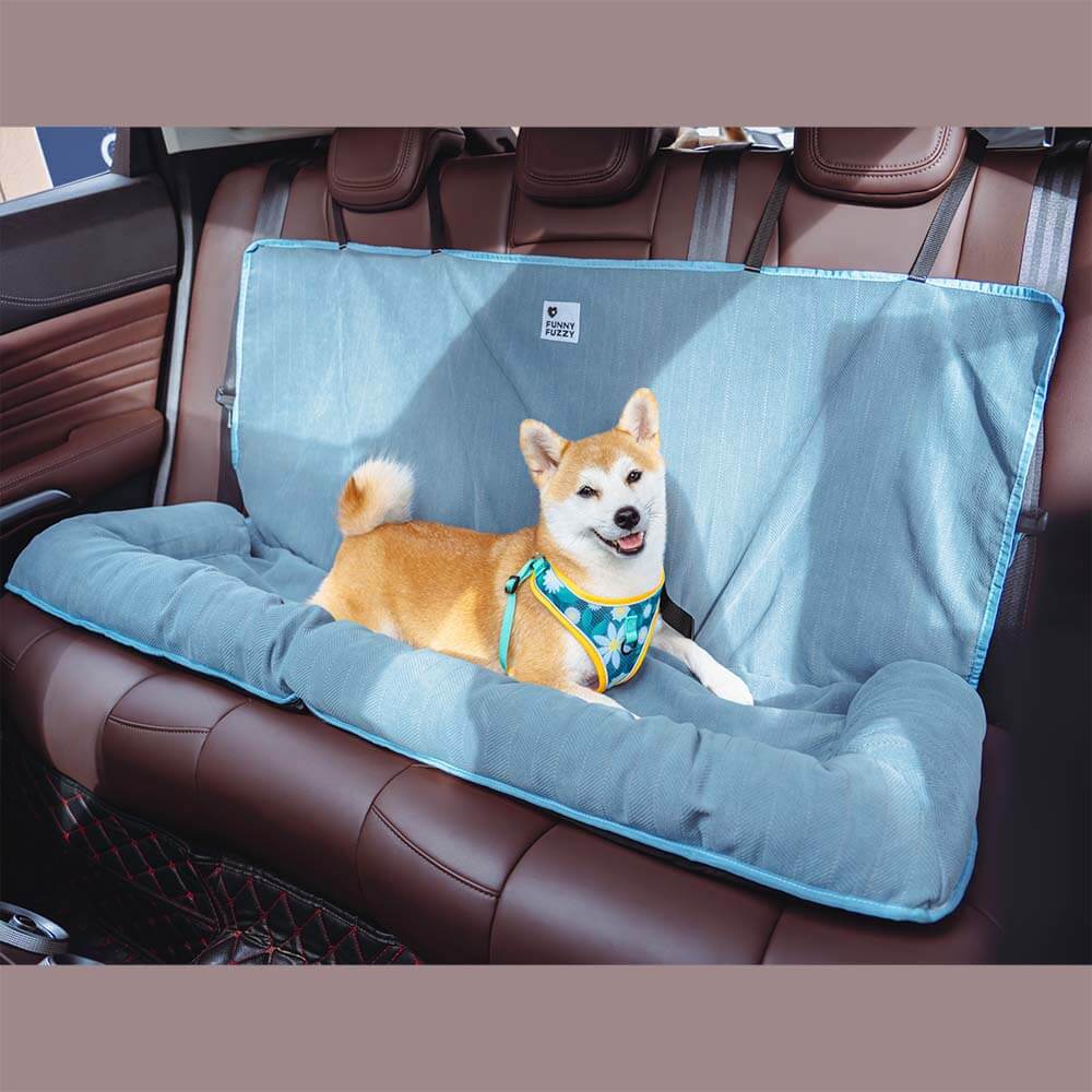 Letto per cani da auto
